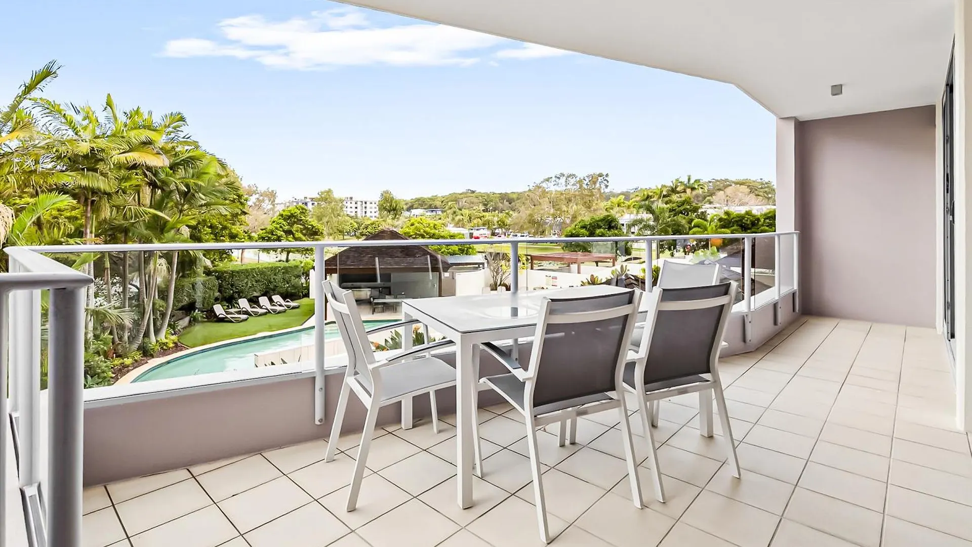 Karmasea Beachside Holiday 2 Bedroom Apartment Alexandra Headland Australia